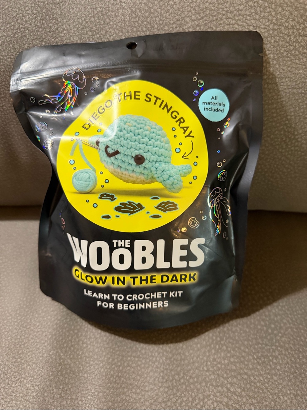 The Woobles Diego the Stingray Crochet Kit – Glow-in-the-Dark Mint